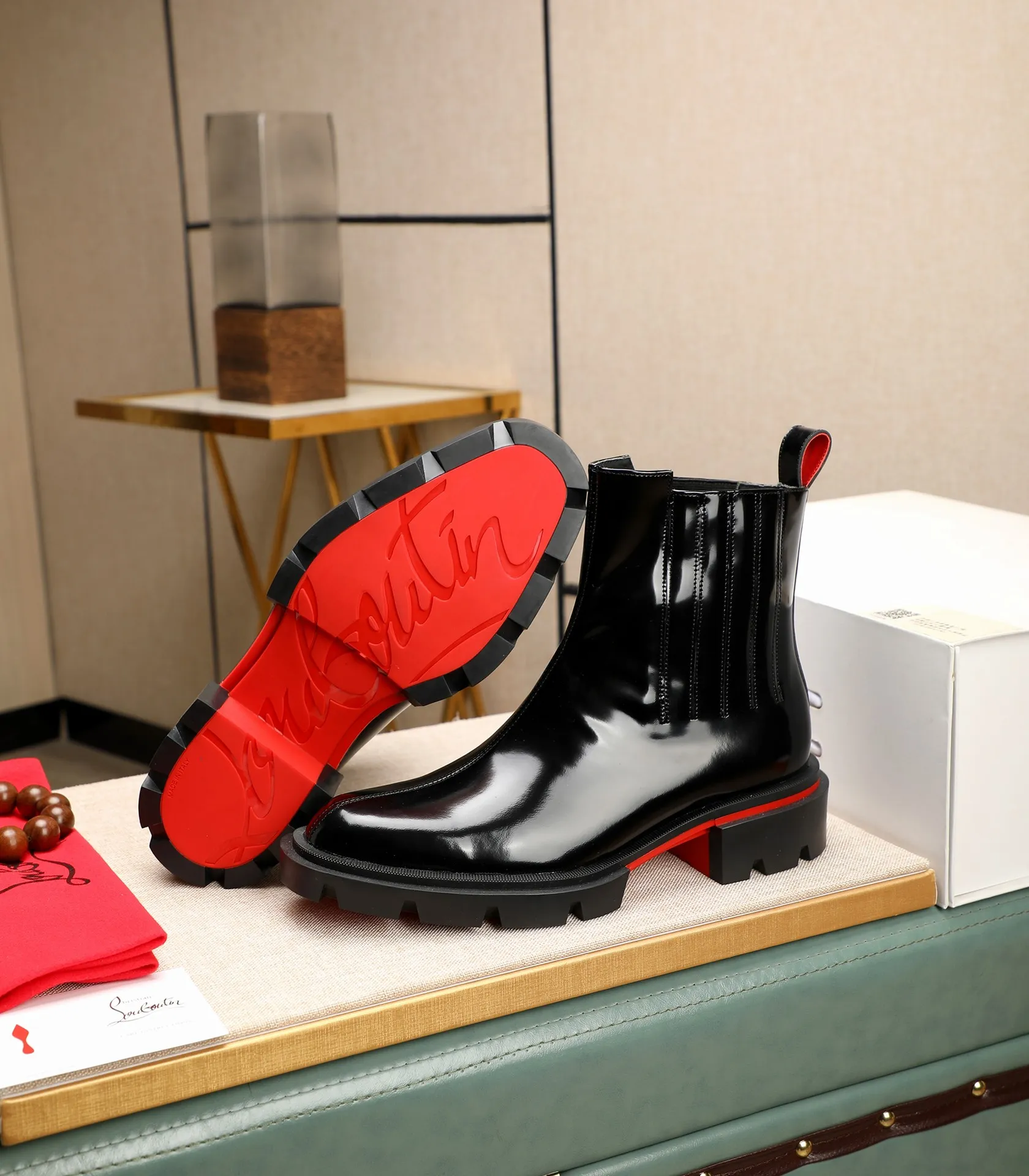 Men's Men's Shoes💰920 New Actual Shots••CL～High-end men's red-soled shoes! ••🆑Top original order purchasing agent. Imported top-layer ten-fingerprint leather and water-dyed cowhide inside 🉑️ Imported TPU rubber sole, wear-resistant and non-slip, full of European style, SIZA: 39-44 (45.46, customized)